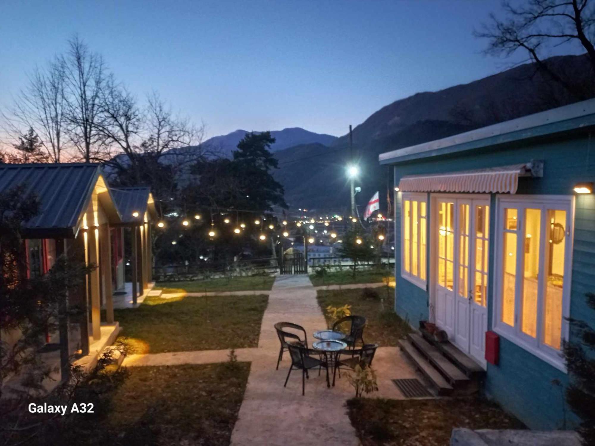 Brotseulebi Hotel Ambrolauri Kültér fotó